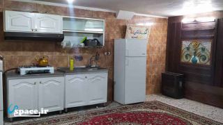 نمای آشپزخانه همکف اقامتگاه کلبه نمکی - شهمیرزاد - استان سمنان